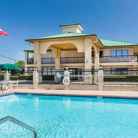 Quality Inn & Suites-3